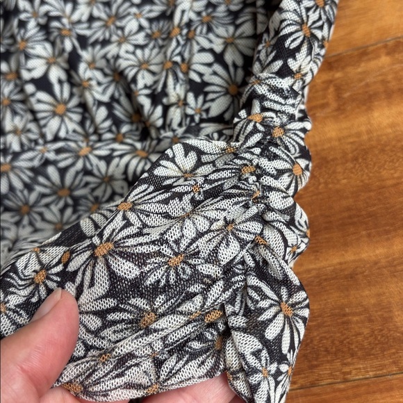Daisy print blouse - Picture 4 of 14